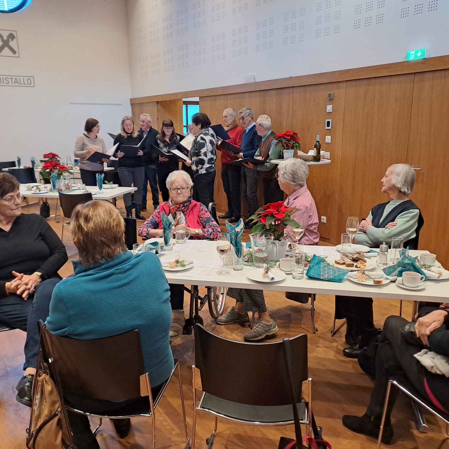 Vorweihnachtlicher Begegnungsnachmittag / Anna Gruber-Schreiner